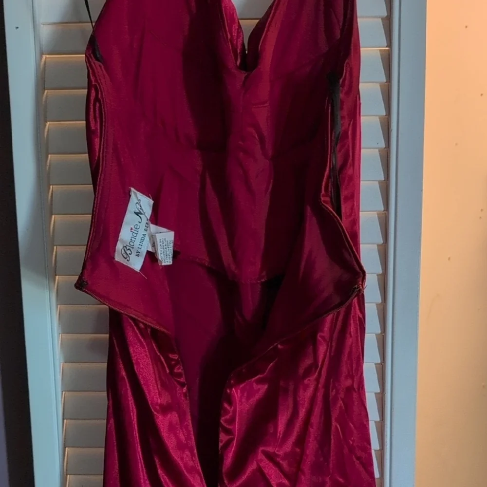 Blondie Nites Red Halter Evening Dress - Picture 6 of 16